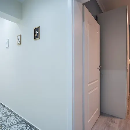 Stylish & Funcional 1 Bdrm In Sofia's Heart * София