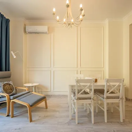 Stylish & Funcional 1 Bdrm In Sofia's Heart Szófia