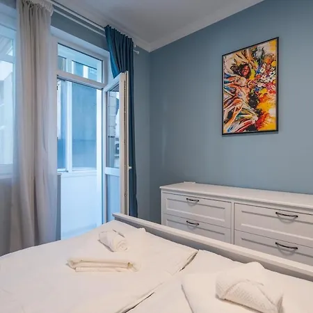 Stylish & Funcional 1 Bdrm In Sofia's Heart *