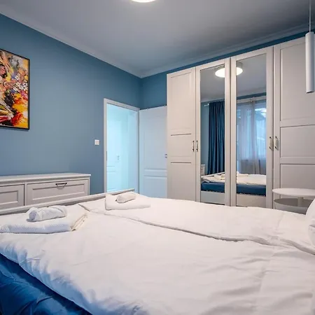 Stylish & Funcional 1 Bdrm In Sofia's Heart