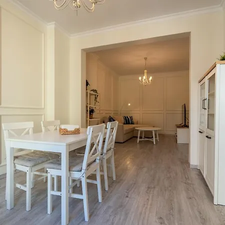 Stylish & Funcional 1 Bdrm In Sofia's Heart Daire *