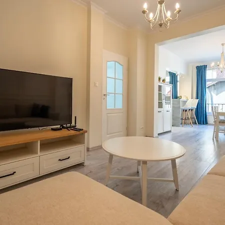 Stylish & Funcional 1 Bdrm In Sofia's Heart Daire Sofya