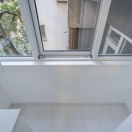 Stylish & Funcional 1 Bdrm In Sofia's Heart * סופיה