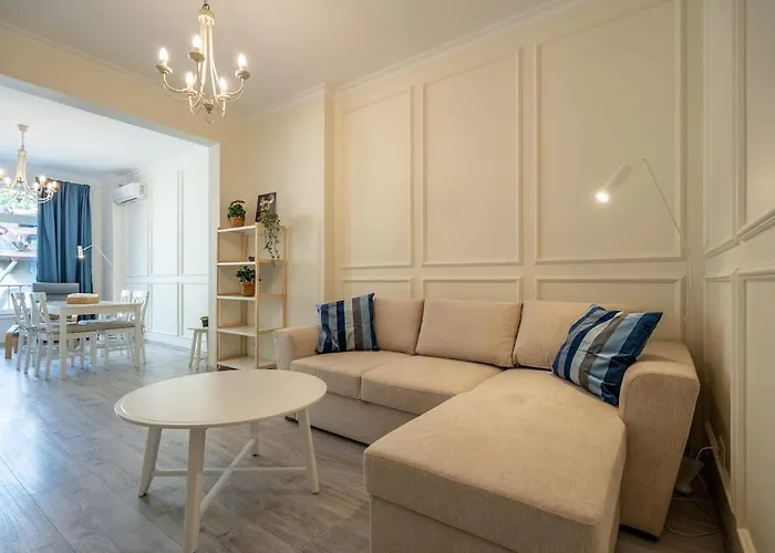 Stylish & Funcional 1 Bdrm In Sofia's Heart Lägenhet