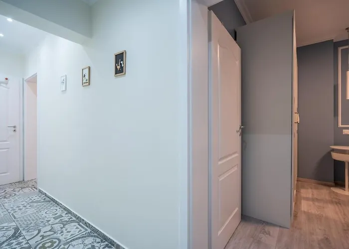 Stylish & Funcional 1 Bdrm In Sofia's Heart * Sofia