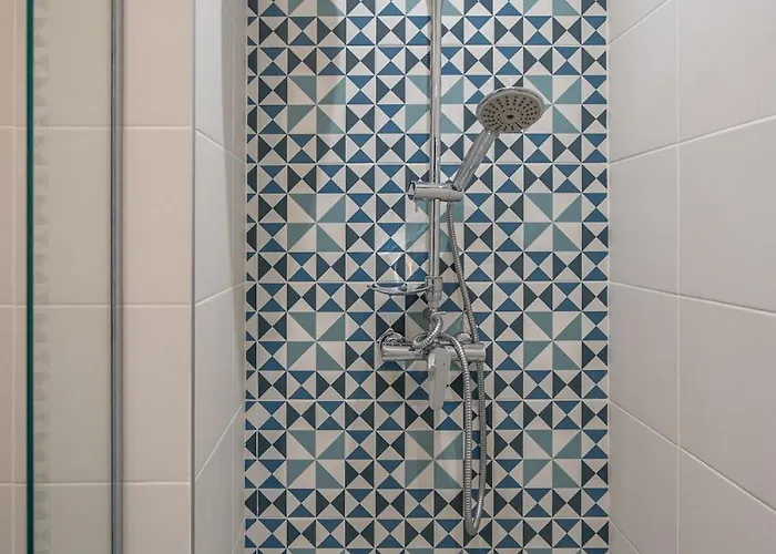 Stylish & Funcional 1 Bdrm In Sofia's Heart *