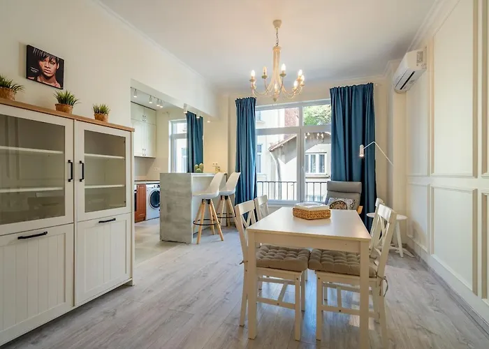 Stylish & Funcional 1 Bdrm In Sofia's Heart